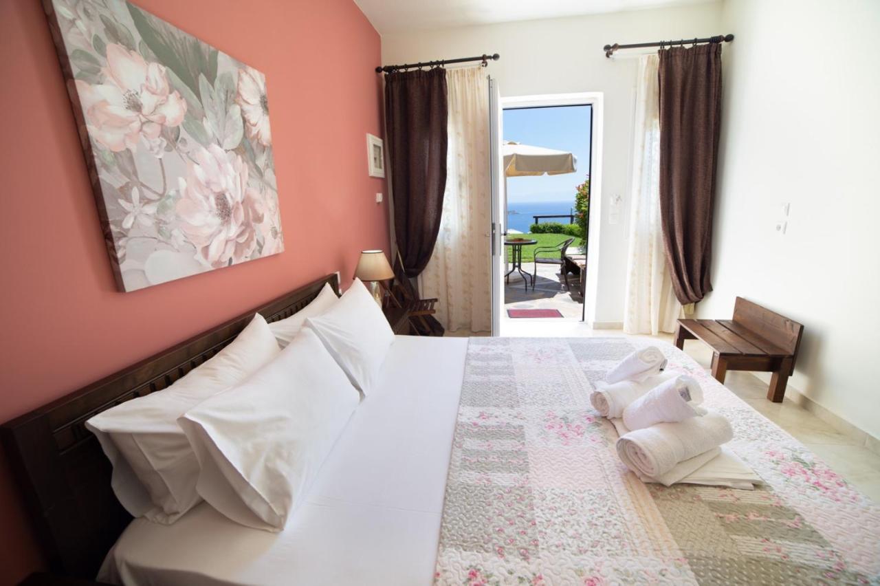 Goldenhill Studios&Apartments Skiathos Town Ngoại thất bức ảnh